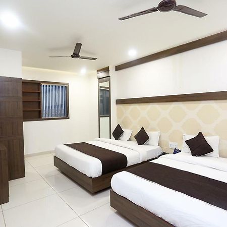 Oyo 18422 Central Grand Belanganj Ngoại thất bức ảnh