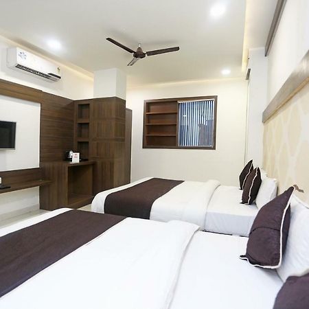 Oyo 18422 Central Grand Belanganj Ngoại thất bức ảnh