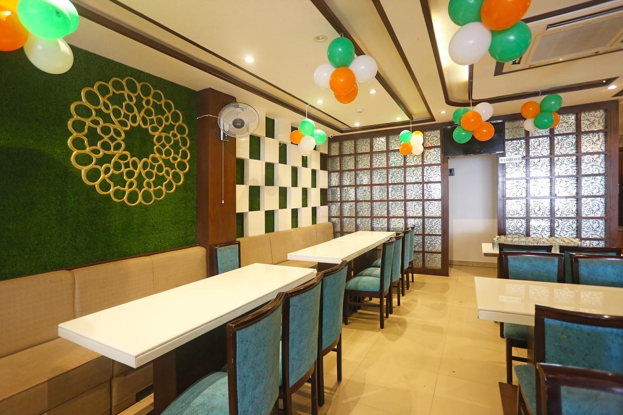 Oyo 18422 Central Grand Belanganj Ngoại thất bức ảnh