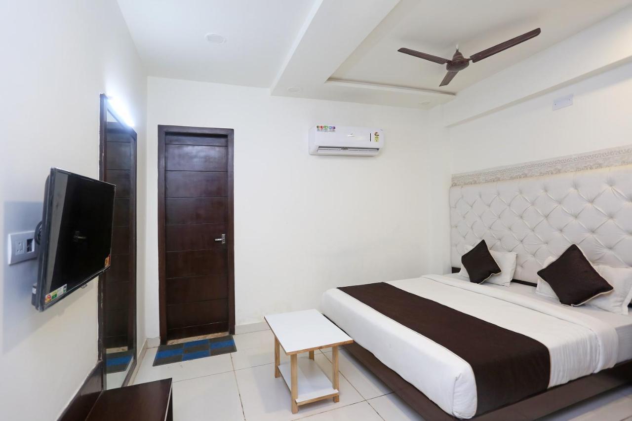 Oyo 18422 Central Grand Belanganj Ngoại thất bức ảnh