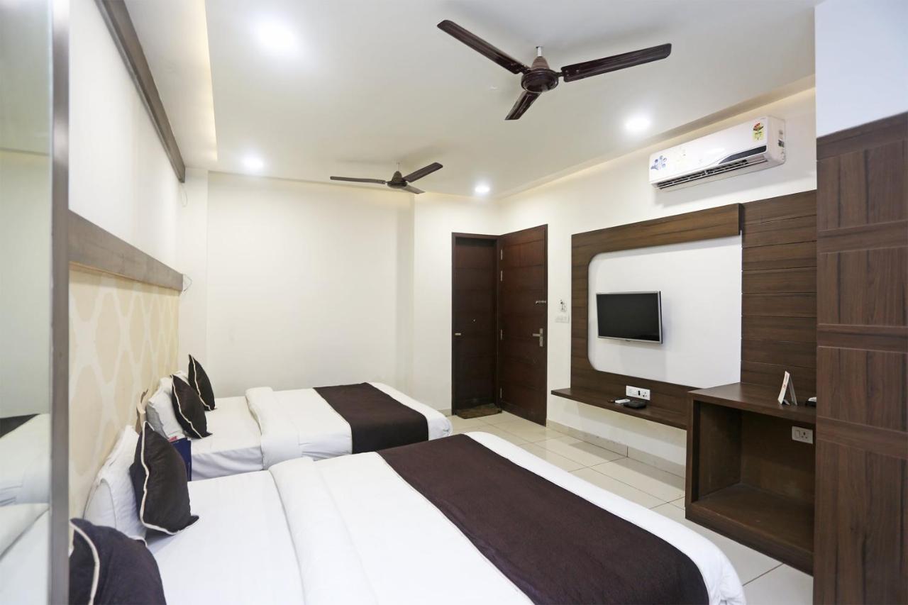 Oyo 18422 Central Grand Belanganj Ngoại thất bức ảnh