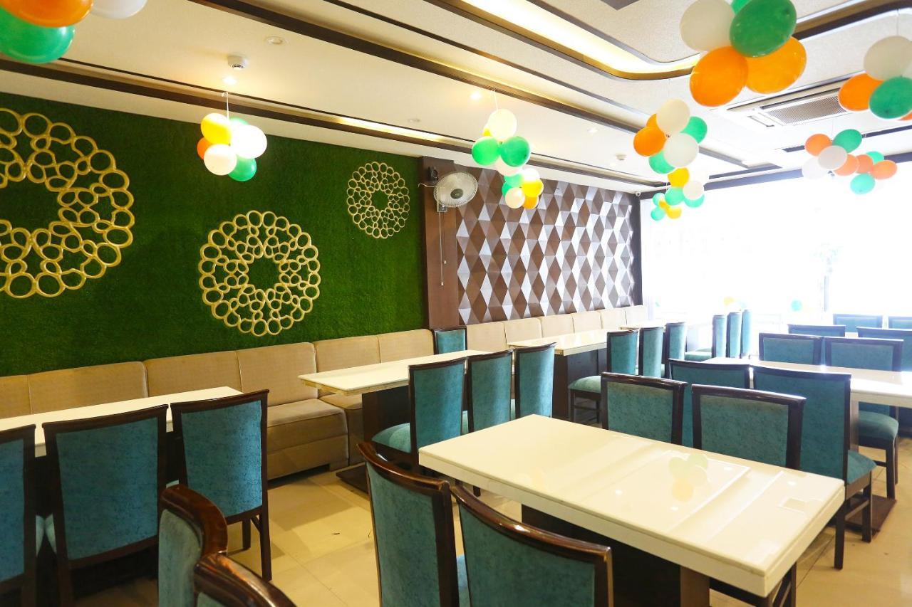 Oyo 18422 Central Grand Belanganj Ngoại thất bức ảnh